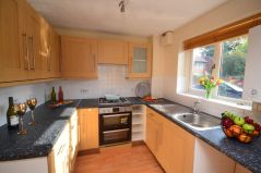 Wilton Way, E1 3HU - KITCHEN (3).JPG