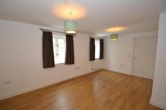 Veale Drive, Exeter - SITTING ROOM (4).JPG