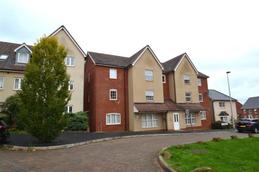 Old Park Avenue, Exeter - FRONT (10).JPG