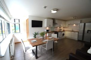 Flat 2, Thornton Court (x4)