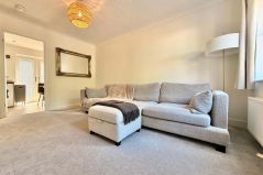 Etonhurst Close, Clyst Heath, Exeter - LIVING ROOM (B).jpg